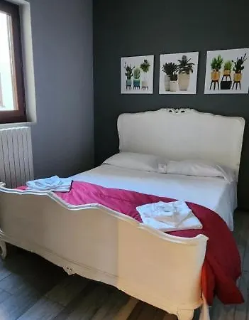 Simone Apartment